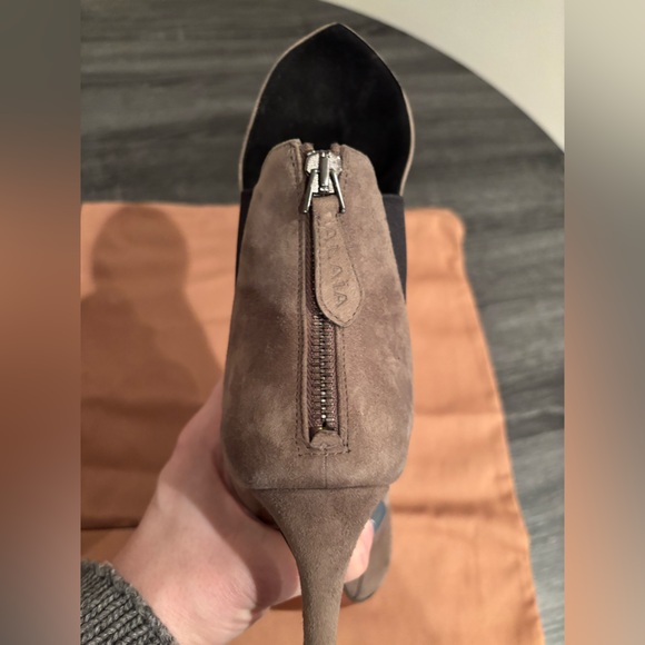 NWT Alaia Taupe & Black Suede Boots - Picture 8 of 16